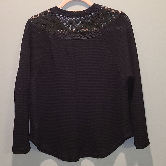 NWOT Waffle Knit with lace neckline long top - Picture 4 of 5